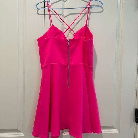 NBD x Naven Twins Summer Breaking Fit & Flare Mini Dress | M | Hot / Rose Pink - Picture 9 of 16